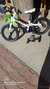 dětské kolo s opěrami