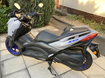 Yamaha XMAX 300