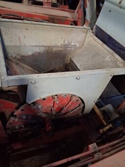 Sazečka brambor Mars 042 úprava do prosetych brázd