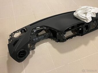 Palubní deska / palubovka – Toyota GT86 (na repas)