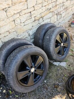 Pneu 235 60 18 zimní