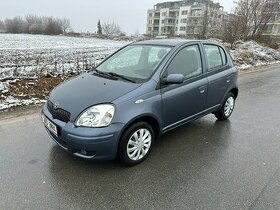 Toyota Yaris 1.0 VVT-i 48kw, ČR, STK 11/2025, 5 dveří
