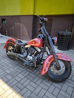 Harley-Davidson FLS Softail Slim S -Stavba
