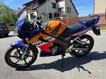 Silniční motorka Honda Cbr 125 R