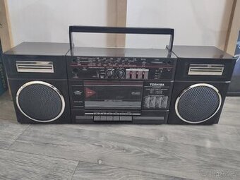 Radiomagnetofon Toshiba