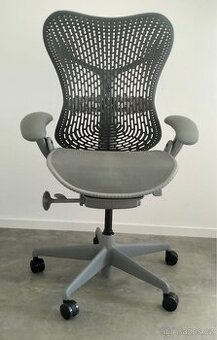 Kancelářská židle Herman Miller Mirra