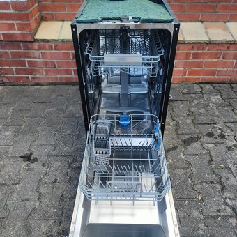 MIDEA MFD45S200B.1- Volně stojící/45cm/ 10 sad nádobí/