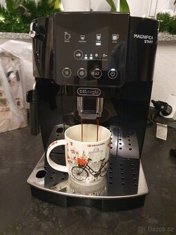 Automatický kávovar De'Longhi Magnifica Start ECAM 220