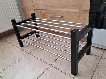 IKEA police na boty