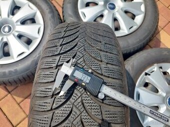 215/60 R16 99H XL zimní pneu NEXEN cca 8mm rok 2023
