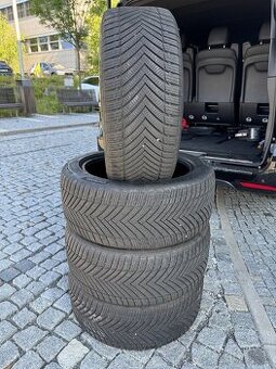 245/45/18