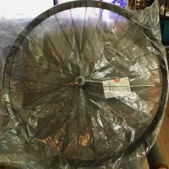 DT Swiss E1900 Spline 30 29'' non-boost nove predne koleso