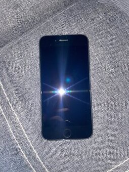 Apple iphone SE 2020 v tele 8cky.