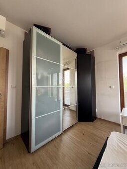 Satni skrin Ikea pax rohova
