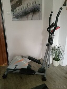 Eliptický trenažér