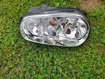 Nové přední levé světlo na Golf IV