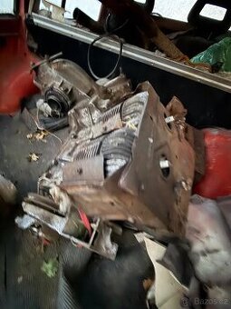 Motor Trabant plus převodovka