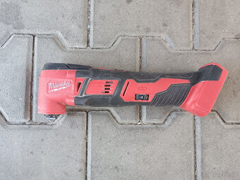 oscilační pila bruska Milwaukee M18 BMT-0