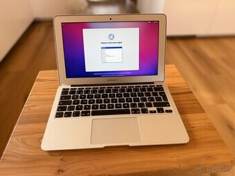 MacBook Air 11”, i5 / 4 GB RAM / 128GB SSD, čistá instalace.