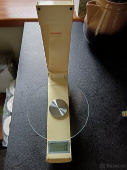 Kuchyňská váha Soehnle Pronto, na zeď, plně funkční, do 3 kg