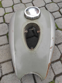 nádrž jawa pérák