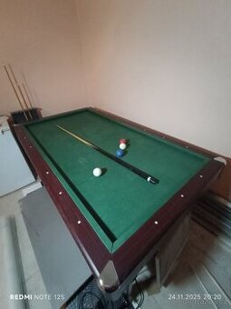 Kulečníkový stůl