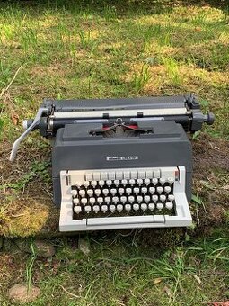 psací stroj
