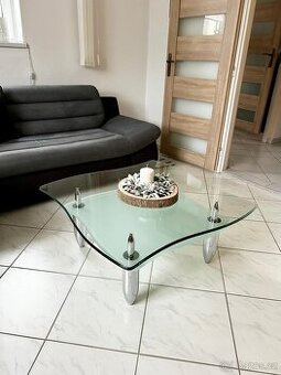 Konferenční stolek sklo
