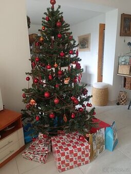 Vánoční stromek / stromeček 180 cm