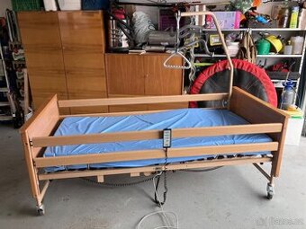 Elektrická polohovací postel