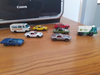 Retro kovová autíčka