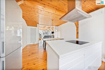 Prodej exkluzivního mezonetového bytu 6+kk se dvěma balkony,