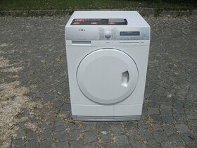 ZNAČKOVÁ SUŠIČKA PRÁDLA S TEPELNÝM ČERPADLEM AEG-7KG,tř.A+