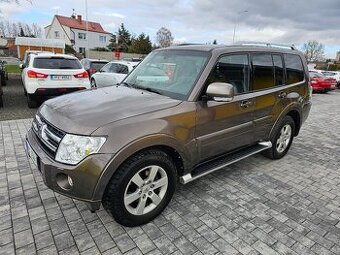 Mitsubishi Pajero, 3,2 DI-D, AUTOMAT, TAŽNÉ ZAŘ.