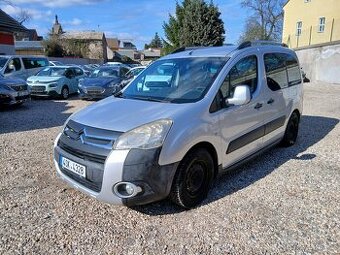 Citroen Berlingo 1.6 HDi 80KW XTR , Tažné + Letní kola