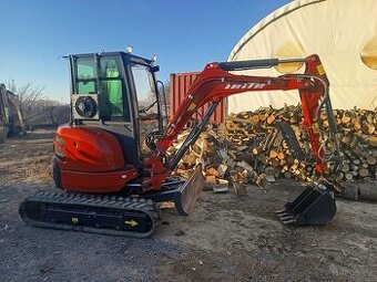 Pásový bagr 3,5 tuny.