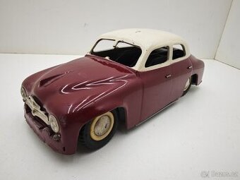 Stará retro hračka Ites Škoda 1200 Sedan na klíč