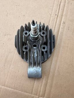 Moped Stadion hlava motoru