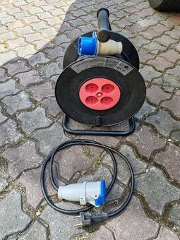 Kabel 16A-230V ke karavanu