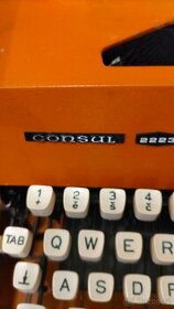 Starožitný psací stroj, asi 1970-. - 1