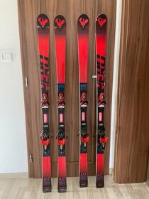 Prodám dvoje zavodní lyže Rossignol GS 158 cm - 1