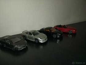 4x auto Burago - Mercedes, Porsche, Lamborghini