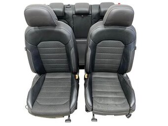 Sedačky černá kůže s látkou VW Golf 7 kombi r.v. 2016
