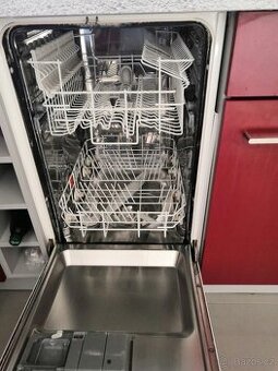 Myčka vestavná 45 cm Zanussi