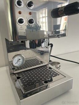 ECM Espresso Casa V pákový kávovar