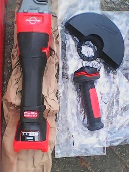 Milwaukee  M18 3672-20 aku flexa 150 mm úhlová bruska