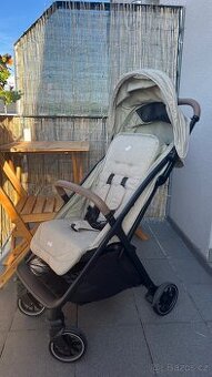 Kočárek Joie Pact Pro Oak