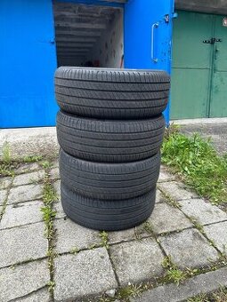 Sada letních pneu Michelin Primacy 4 - 235/50 R19
