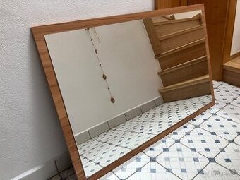 Nepoužité zrcadlo