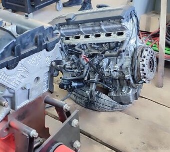 BMW E36 motor m52b25